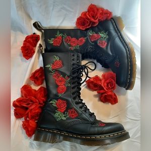 Dr. Martens AirWair 1914 Vonda Black with Red Roses US Size Women's 8 Standard